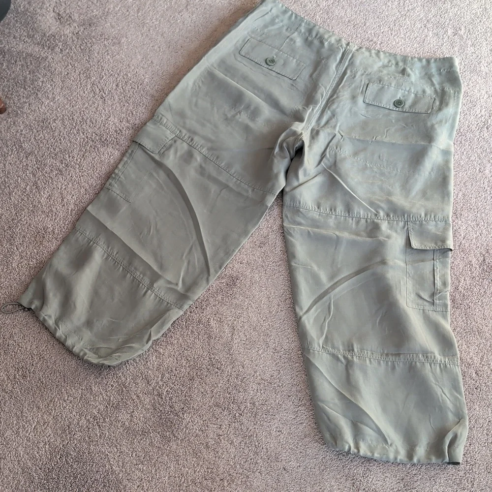 Theory 100% silk Cropped Gray Cargo Pants Size 10 - Picture 4 of 6